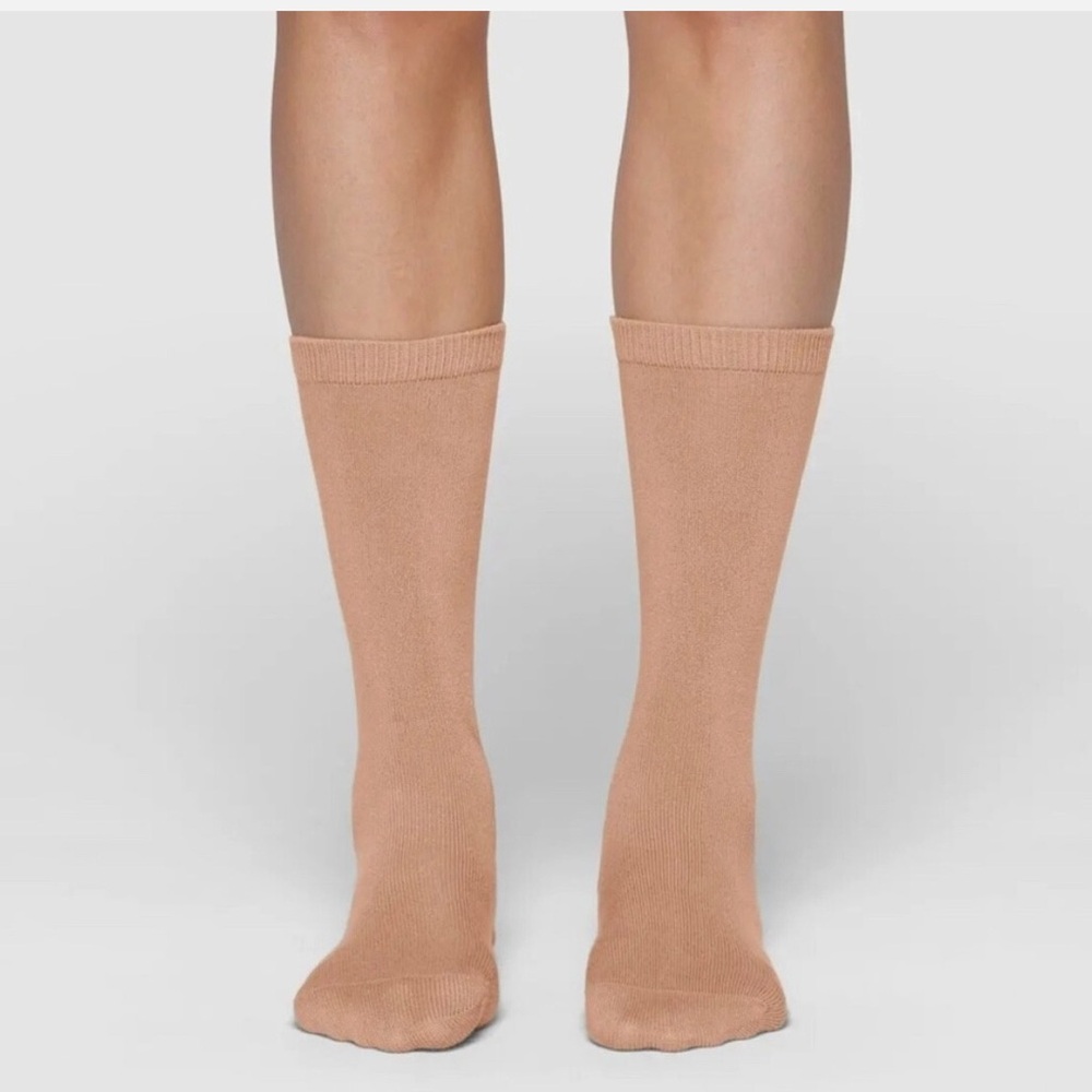 NWT SKIMS Everyday Mid Calf Sock – Sienna Size S (Single Pair)‎
